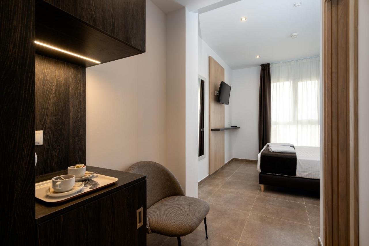 Aparthotel Plaza De La Luz Cadice